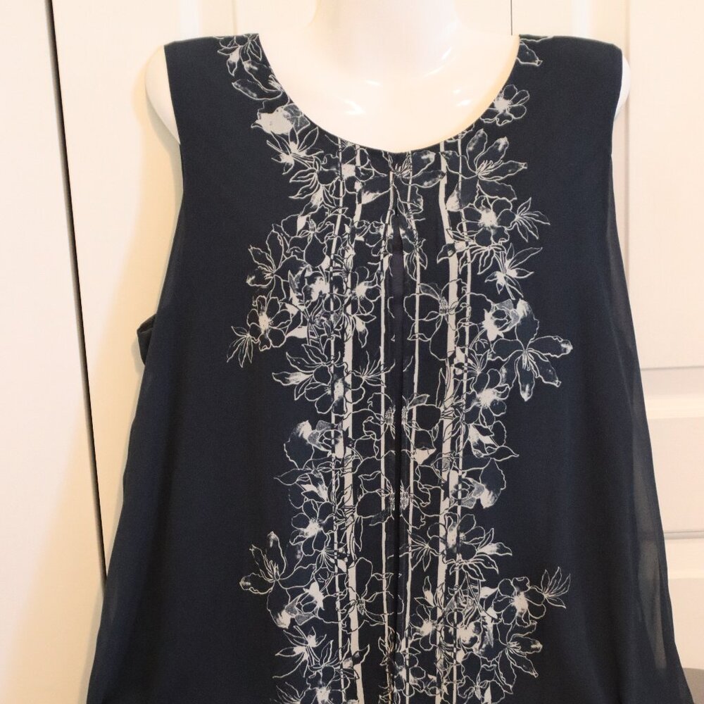 Nicola by E.K. Blue sheer split panel short sleeve floral design blouse size XL